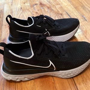 Nike Infinity React Sz 10 Women’s